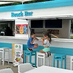 Marina Port מלון באלאטונקנשה