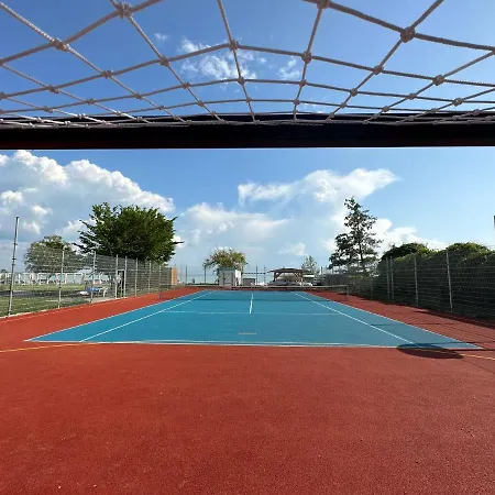 Szálloda Marina Port Balatonkenese