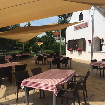 Marina Port Hotel 4*