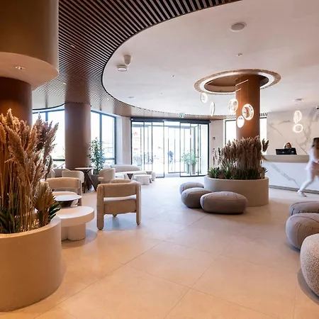 Marina Port 4*