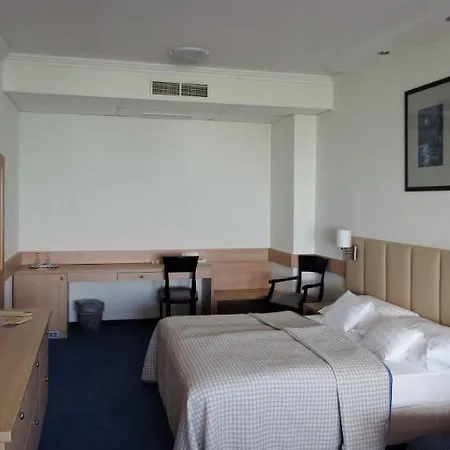 Hotel Marina Port 4*