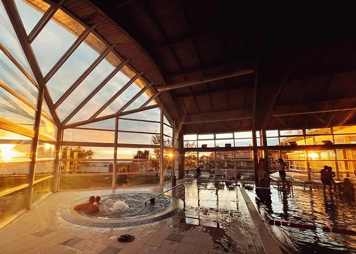 Marina Port 4*